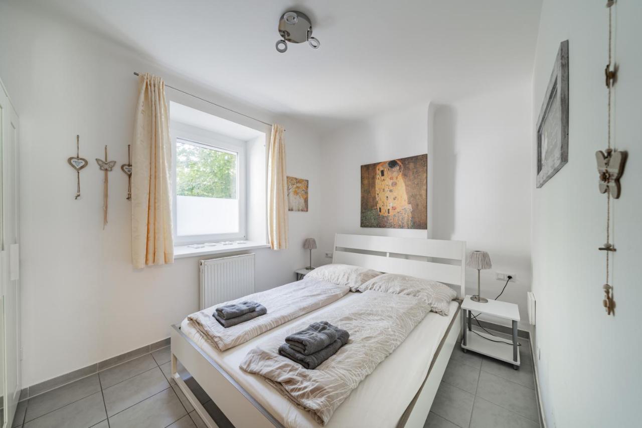 Modernes Appartement Nahe U-Bahn Und Schoenbrunn Виена Екстериор снимка