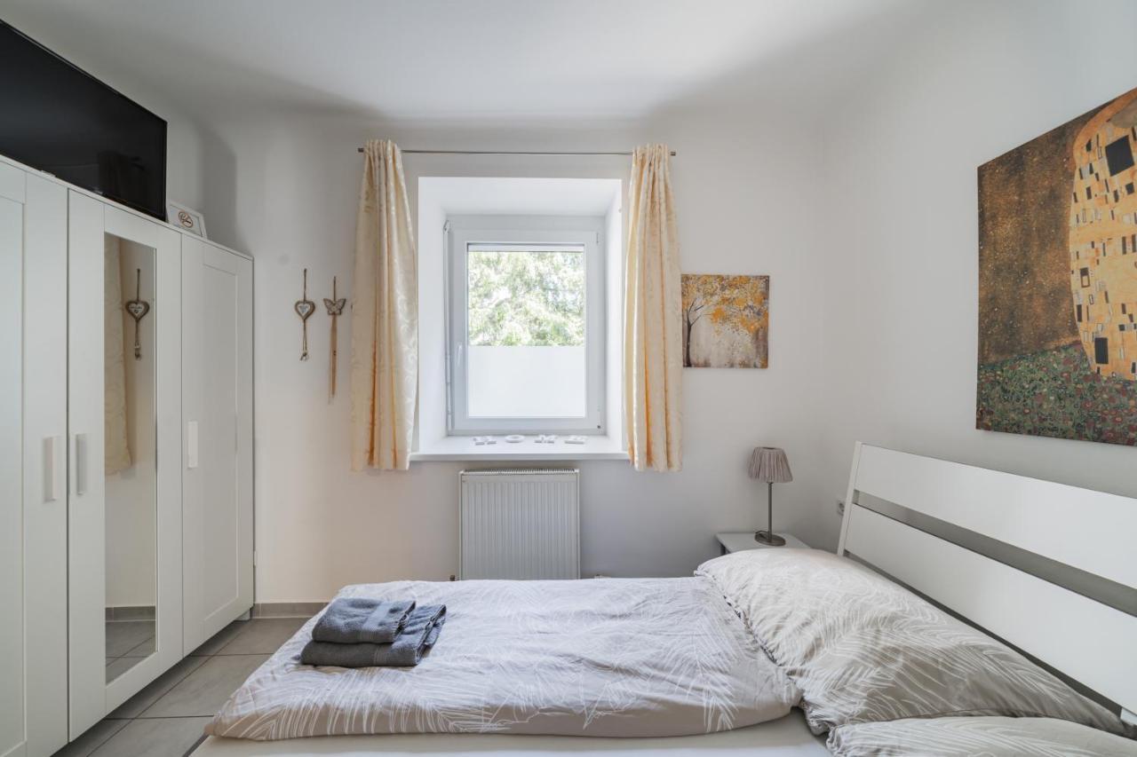 Modernes Appartement Nahe U-Bahn Und Schoenbrunn Виена Екстериор снимка
