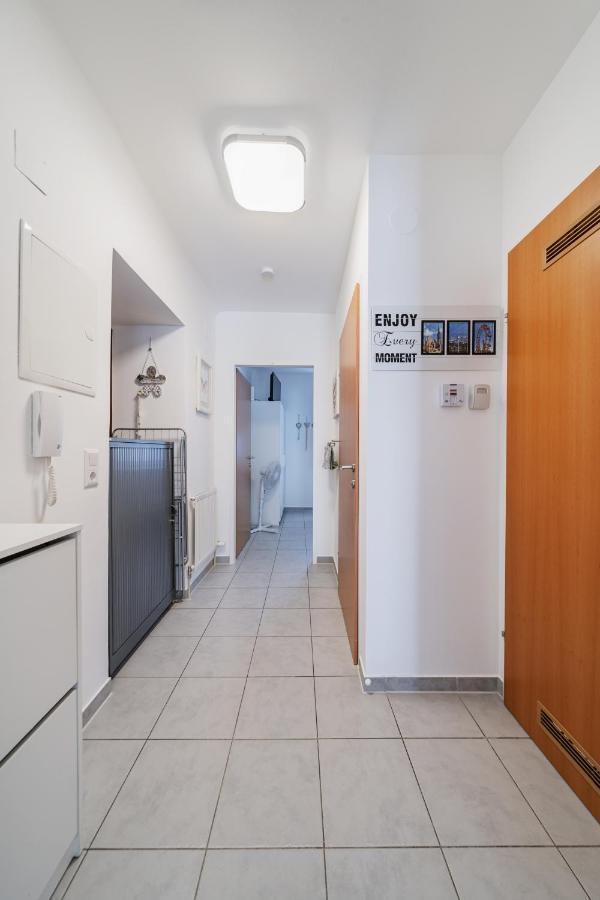 Modernes Appartement Nahe U-Bahn Und Schoenbrunn Виена Екстериор снимка
